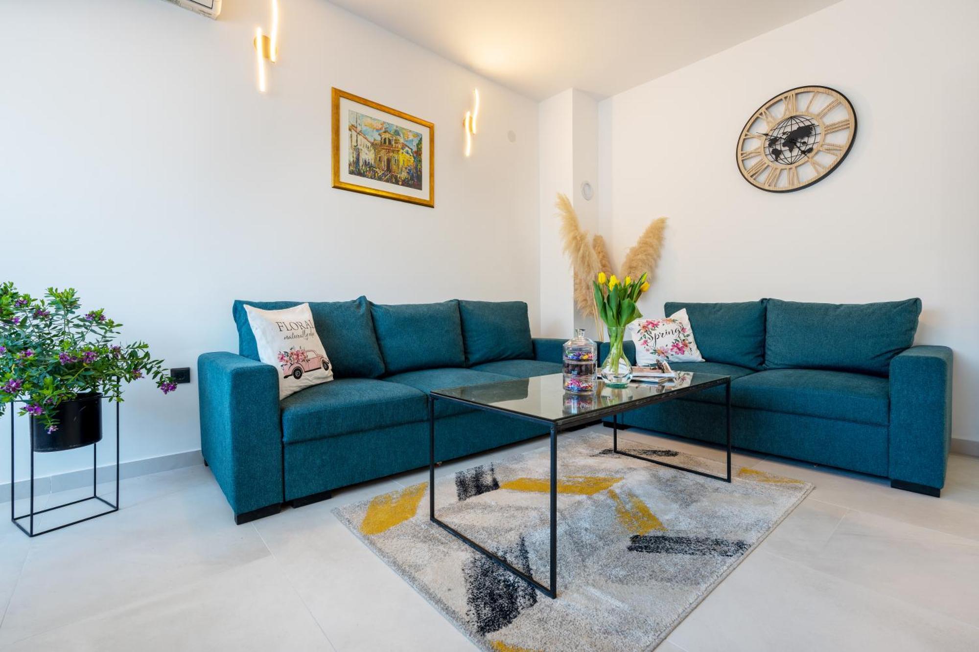 Villa Ivona With Swimming Pool And Jacuzzi Oslje Exterior foto
