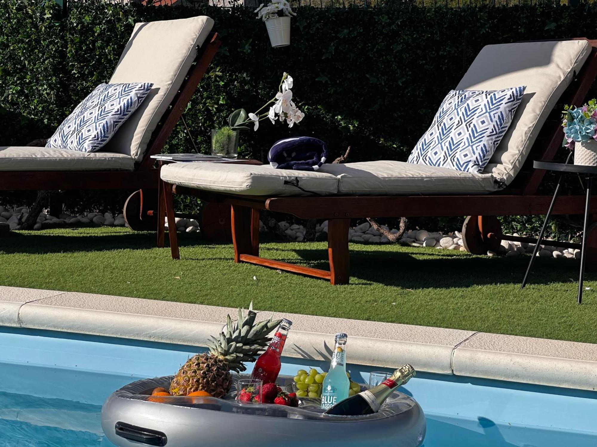 Villa Ivona With Swimming Pool And Jacuzzi Oslje Exterior foto